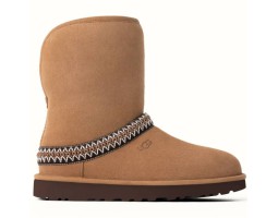 UGG CLASSIC SHORT CRESCENT CHESTNUT