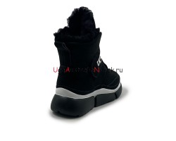 UGG DAKOTA - BLACK