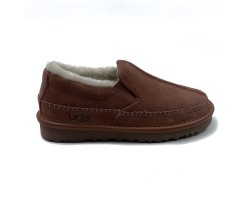 UGG STITCH SLIP ON CHOCOLATE