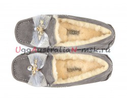 UGG DAKOTA ARROWS & HEART GREY 