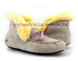 UGG ALENA SAND NEW