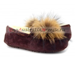 UGG DAKOTA POM POM PORT