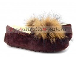 UGG DAKOTA POM POM PORT