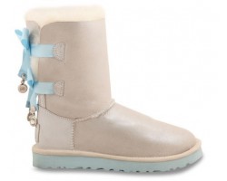 UGG BAILEY BOW BLING I DO