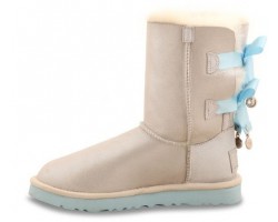 UGG BAILEY BOW BLING I DO