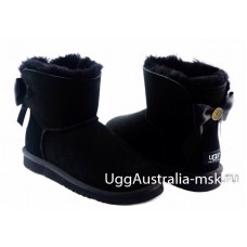 UGG BAILEY BOW MEDALLION BLACK