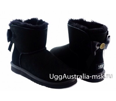 UGG BAILEY BOW MEDALLION BLACK