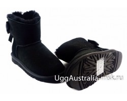 UGG BAILEY BOW MEDALLION BLACK