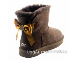 UGG BAILEY BOW MEDALLION CHOCOLATE