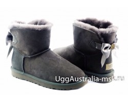 UGG BAILEY BOW MEDALLION GREY