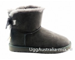 UGG BAILEY BOW MEDALLION GREY