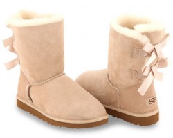 UGG BAILEY BOW SAND