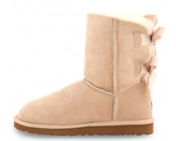 UGG BAILEY BOW SAND