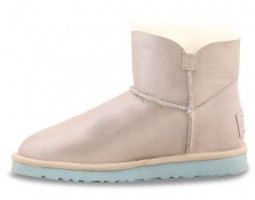 UGG BAILEY BUTTON MINI I DO