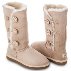 UGG BAILEY BUTTON TRIPLET II SAND