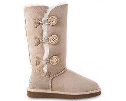 UGG BAILEY BUTTON TRIPLET II SAND