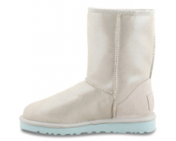 UGG CLASSIC SHORT I DO