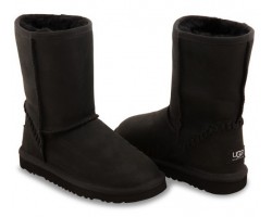 UGG CLASSIC SHORT LEATHER BLACK