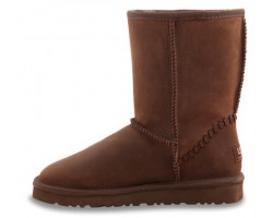 UGG CLASSIC SHORT LEATHER CHOCOLATE