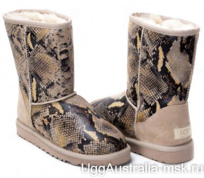 UGG CLASSIC SHORT SNAKE SAND