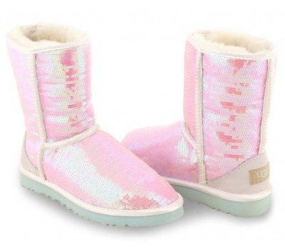 UGG CLASSIC SHORT SPARKLES I DO