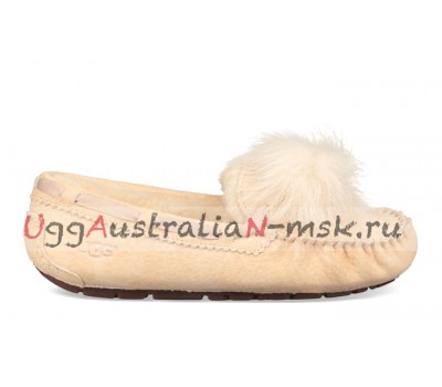 UGG DAKOTA POM POM CREAM