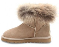 UGG FOX FUR SAND