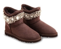 UGG & JIMMY CHOO CRYSTALS CHOCOLATE