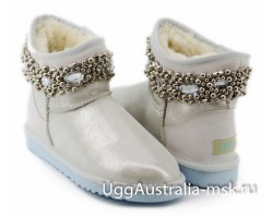 UGG & JIMMY CHOO CRYSTALS I DO