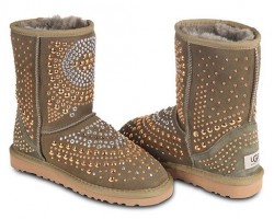 UGG & JIMMY CHOO MANDAH OLIVE GREEN