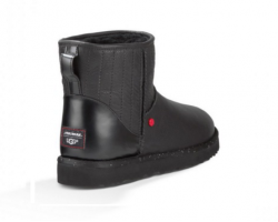 UGG MINI STAR WARS BLACK