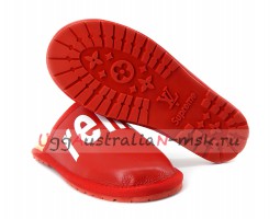 UGG SLIPPER SUPREME LOUIS VUITTON RED