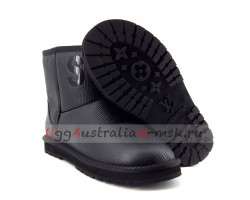 UGG WOMEN SUPREME LOUIS VUITTON BLACK