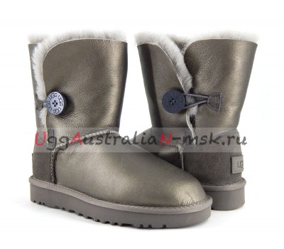 UGG BAILEY BUTTON SHORT II METALLIC PEWTER