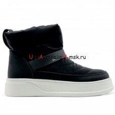 UGG CLASSIC MINI MASCOT BLACK