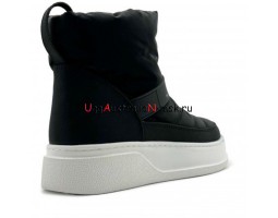 UGG CLASSIC MINI MASCOT BLACK