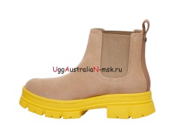 UGG ASHTON CHELSEA BOOT SAND