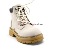 UGG TROPHY BOOT WOMENS SAND