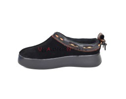 UGG CLASSIC BOOM SLIP-ON BLACK