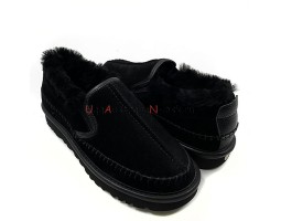 UGG STITCH SLIP ON BLACK