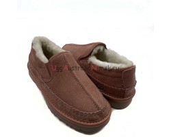 UGG STITCH SLIP ON CHOCOLATE