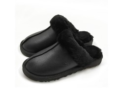 UGG SLIPPER BLACK